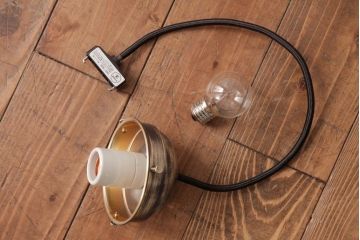 昭和レトロ　戦前　シンプルな乳白ガラスのペンダントライト(吊り下げ照明、天井照明)(1)