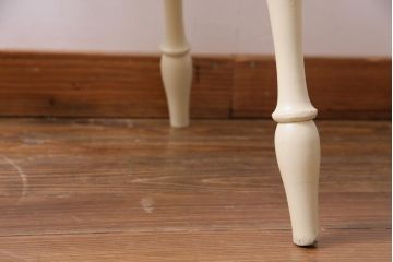 ペイント家具　貫のデザインが個性的なイギリスビンテージのホイールバックチェア(板座チェア)