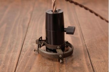 昭和レトロ　愛らしい花鳥が描かれた切子細工のペンダントライト(天井照明、吊り下げ照明)