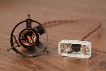 昭和レトロ　愛らしい花鳥が描かれた切子細工のペンダントライト(天井照明、吊り下げ照明)