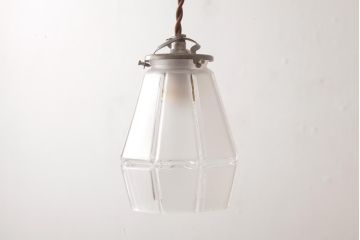 フランスアンティーク　リメイクライト デザインがフランスらしいウォールライトはかわいいアンティーク