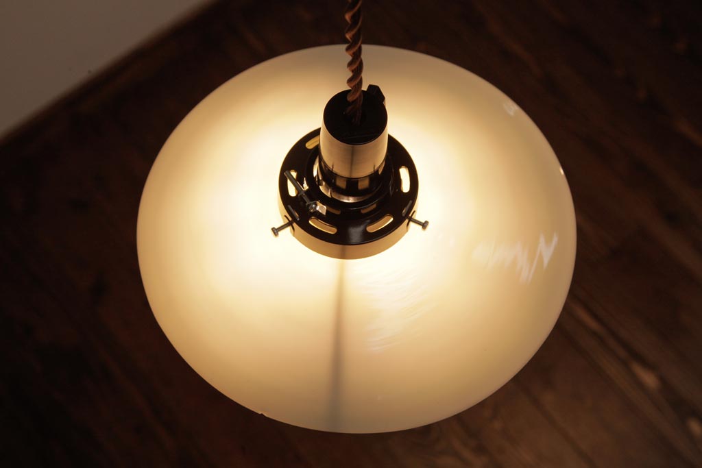 昭和レトロ　平笠シェードが昔懐かしいペンダントライト2個セット(天井照明、吊り下げ照明)