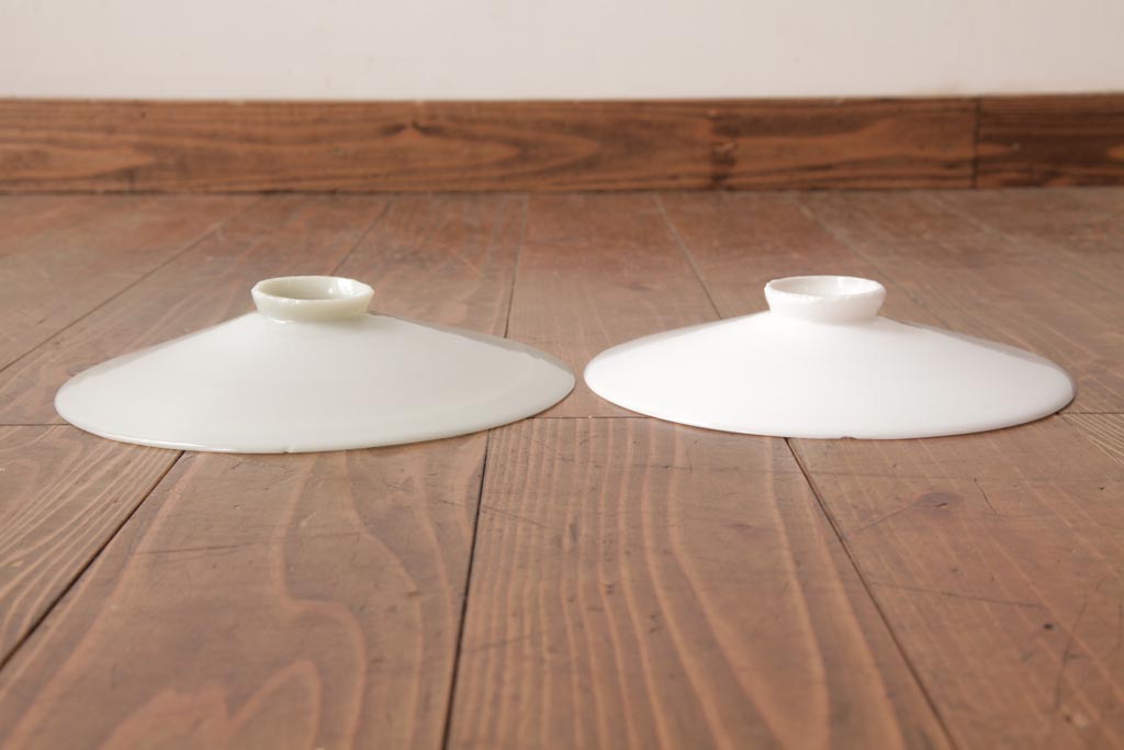 昭和レトロ　平笠シェードが昔懐かしいペンダントライト2個セット(天井照明、吊り下げ照明)