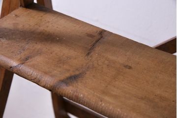 アンティーク雑貨　フランスアンティーク　インダストリアルなお部屋とも相性の良い木製のステップラダー(脚立)