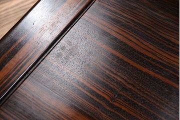 アンティーク家具　和製アンティーク　ガラス天板付き!縞黒檀材の古い座卓