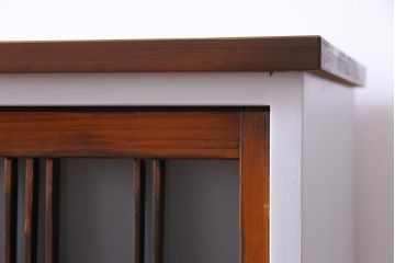 ラフジュ工房オリジナル　古建具リメイク　すりガラス　和モダンな雰囲気あふれるペイント収納棚(戸棚)