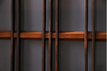 ラフジュ工房オリジナル　古建具リメイク　すりガラス　和モダンな雰囲気あふれるペイント収納棚(戸棚)