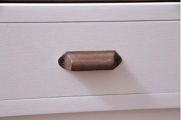 ラフジュ工房オリジナル　古建具リメイク　すりガラス　和モダンな雰囲気あふれるペイント収納棚(戸棚)