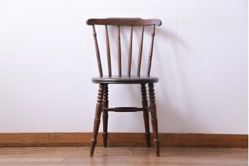 アンティーク家具　フランスアンティーク　ビーチ材　丸い座面が可愛らしいダイニングチェア(板座チェア)