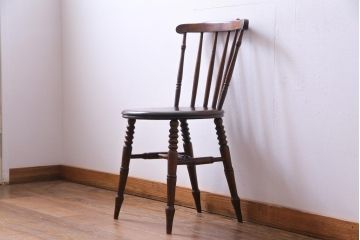 アンティーク家具　フランスアンティーク　ビーチ材　丸い座面が可愛らしいダイニングチェア(板座チェア)