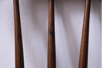 アンティーク家具　フランスアンティーク　ビーチ材　丸い座面が可愛らしいダイニングチェア(板座チェア)