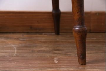 アンティーク家具　フランスアンティーク　ビーチ材　丸い座面が可愛らしいダイニングチェア(板座チェア)