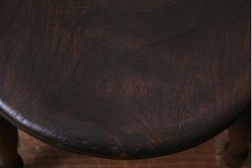 アンティーク家具　フランスアンティーク　ニレ材・ビーチ材　丸い座面が可愛らしいダイニングチェア(板座チェア)
