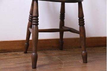 アンティーク家具　フランスアンティーク　ニレ材・ビーチ材　丸い座面が可愛らしいダイニングチェア(板座チェア)