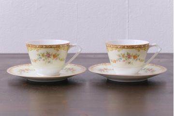 中古　ノリタケ(Noritake)　月桂樹-マルキ印　彩色ゆたかな上品なカップ&ソーサー2客セット(洋食器)