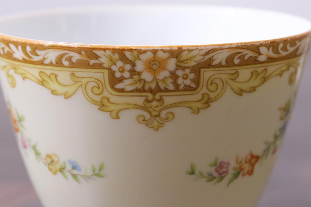 中古　ノリタケ(Noritake)　月桂樹-マルキ印　彩色ゆたかな上品なカップ&ソーサー2客セット(洋食器)(1)