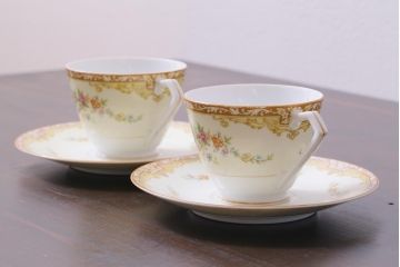 中古　ノリタケ(Noritake)　月桂樹-マルキ印　彩色ゆたかな上品なカップ&ソーサー2客セット(洋食器)(1)