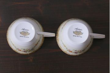 中古　ノリタケ(Noritake)　月桂樹-マルキ印　彩色ゆたかな上品なカップ&ソーサー2客セット(洋食器)(1)