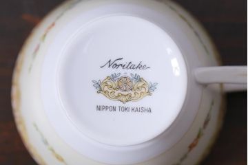 中古　ノリタケ(Noritake)　月桂樹-マルキ印　彩色ゆたかな上品なカップ&ソーサー2客セット(洋食器)(1)