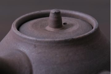 中古未使用品　笠間焼　黒田隆　共箱付き　焼〆急須(焼締め、締め焼き)