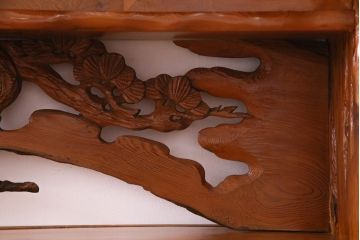 激レア!　中古　民芸家具　屋久杉　彫刻と木の味わいが魅力的な大迫力の飾り棚(サイドボード、収納棚)(定価約280万円)