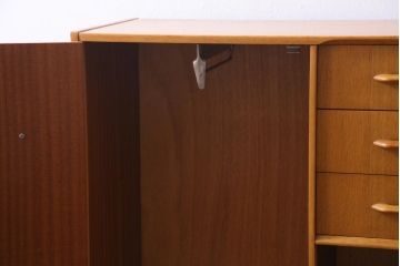 ヴィンテージ家具　北欧ビンテージ　G-PLAN(ジープラン)　ハンガー掛け付きワードローブ(収納棚、キャビネット)