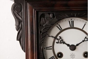 アンティーク雑貨　明治期　JUNGHANS(ユンハンス)社　国産箱　黒柿材　優美さと気品あふれる振り子時計(柱時計、掛け時計)