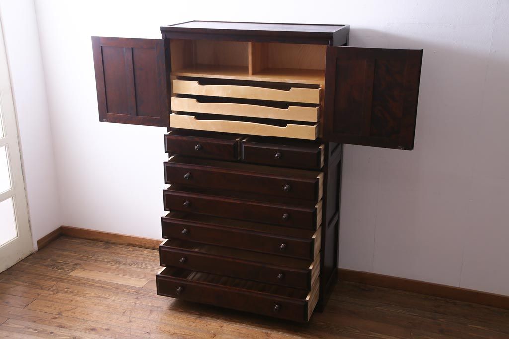 中古　北海道民芸家具　たっぷり収納できる衣装盆付きチェスト(和タンス、引き出し、着物箪笥)