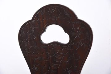 中古　伝統工芸　軽井沢彫り　意匠を凝らした美しいダイニングチェア(1)