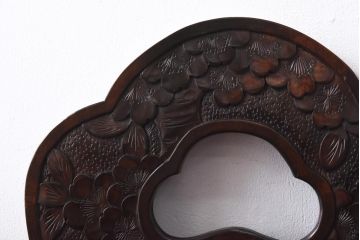 中古　伝統工芸　軽井沢彫り　意匠を凝らした美しいダイニングチェア(2)