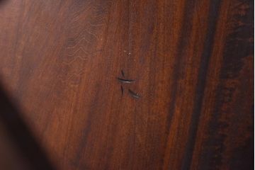 中古　伝統工芸　軽井沢彫り　意匠を凝らした美しいダイニングチェア(2)