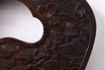 中古　伝統工芸　軽井沢彫り　意匠を凝らした美しいダイニングチェア(3)