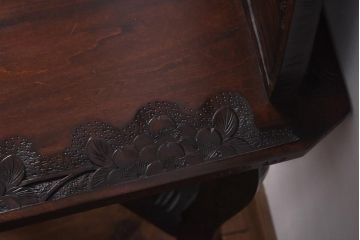 中古　伝統工芸　軽井沢彫り　意匠を凝らした美しいダイニングチェア(3)