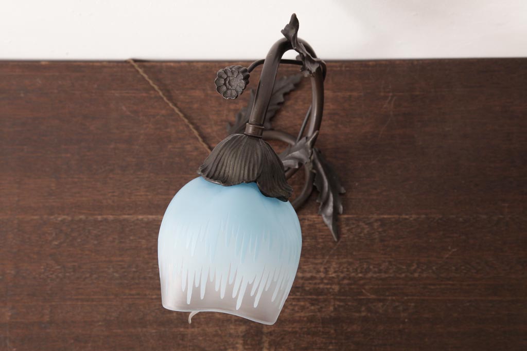 フランスアンティーク　DAUM NANCY(ドーム・ナンシー、ドーム兄弟)　花の形のテーブルランプ(スタンドライト、卓上照明、デスクランプ)