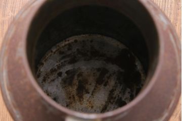 アンティーク雑貨　昭和レトロ　錆びついた質感が味わい深いミルク缶(牛乳缶、ディスプレイ)