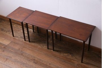ビンテージ　北欧家具　デンマーク　チーク材　すっきりとしたデザインが取り入れやすいネストテーブル(サイドテーブル)