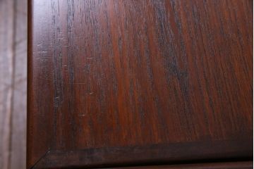 ビンテージ　北欧家具　デンマーク　チーク材　すっきりとしたデザインが取り入れやすいネストテーブル(サイドテーブル)