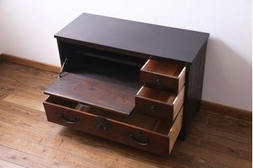 ラフジュ工房オリジナル　リメイク家具　鶴亀松の縁起物の金具が目を引く箪笥リビングボード(二本松箪笥、テレビボード、チェスト)