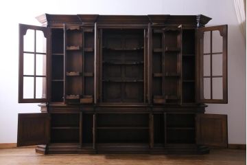 中古美品　イギリス輸入家具　特大サイズ!　オーク材　クラシカルな組み立て式キャビネット(収納棚、食器棚)(定価約140万円)