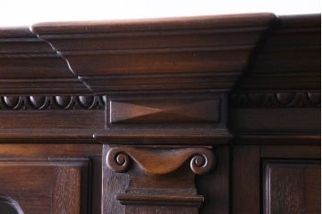 中古美品　イギリス輸入家具　特大サイズ!　オーク材　クラシカルな組み立て式キャビネット(収納棚、食器棚)(定価約140万円)