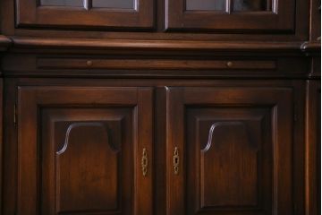 中古美品　イギリス輸入家具　特大サイズ!　オーク材　クラシカルな組み立て式キャビネット(収納棚、食器棚)(定価約140万円)