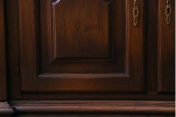 中古美品　イギリス輸入家具　特大サイズ!　オーク材　クラシカルな組み立て式キャビネット(収納棚、食器棚)(定価約140万円)