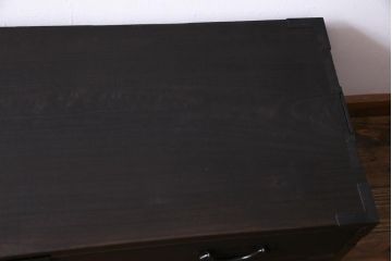 アンティーク家具　和製アンティーク　総桐材　浮造り仕上げ　渋さが漂う刀箪笥ローボード・2段(チェスト、和タンス、桐箪笥、桐たんす)