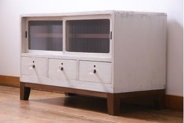 ペイント家具　リメイク　丸みのあるレトロな脚付きローボード(収納棚、戸棚)