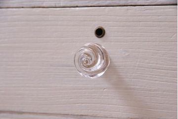ペイント家具　リメイク　丸みのあるレトロな脚付きローボード(収納棚、戸棚)