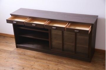 ラフジュ工房オリジナル　リメイク　レトロな雰囲気が温かみを感じる引き出し付きガラス戸棚(収納棚、サイドボード、テレビボード)