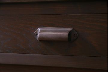 ラフジュ工房オリジナル　リメイク　レトロな雰囲気が温かみを感じる引き出し付きガラス戸棚(収納棚、サイドボード、テレビボード)