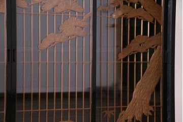 ラフジュ工房オリジナル　古建具リメイク　鶴松の組子が縁起の良いガラス戸棚(書院、収納棚、サイドボード)