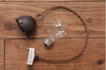 レトロ　戦前　ビビットなグリーンが目を引くペンダントライト(電笠、シェード、天井照明)