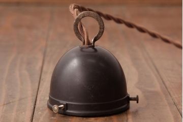 レトロ　戦前　ビビットなグリーンが目を引くペンダントライト(電笠、シェード、天井照明)